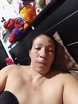Snapshot of Antonela45 chatting on July 18, 12:52 am Antonela45 online show from July 18, 12:52 am