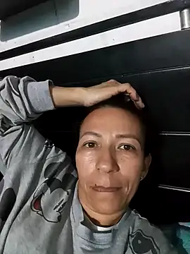 Snapshot of Antonela45 chatting on March 5, 1:42 am Antonela45 online show from March 5, 1:42 am