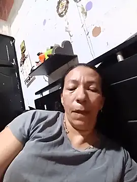 Snapshot of Antonela45 chatting on June 11, 2:53 am Antonela45 online show from June 11, 2:53 am