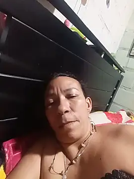 Snapshot of Antonela45 chatting on June 12, 2:42 am Antonela45 online show from June 12, 2:42 am