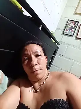 Snapshot of Antonela45 chatting on June 19, 12:49 am Antonela45 online show from June 19, 12:49 am