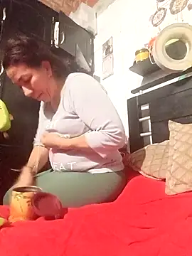 Snapshot of Antonela45 chatting on October 12, 12:01 am Antonela45 online show from October 12, 12:01 am