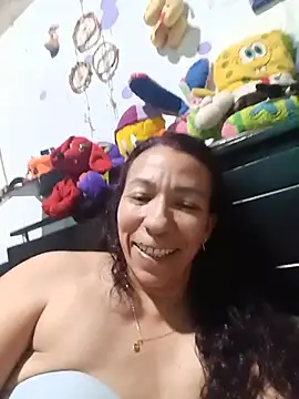 Snapshot of Antonela45 chatting on July 16, 12:07 am Antonela45 online show from July 16, 12:07 am