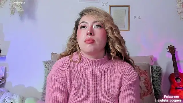 julieta cooper20 online show from April 2, 4:08 am