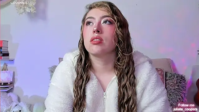 julieta cooper20 online show from March 13, 3:44 am