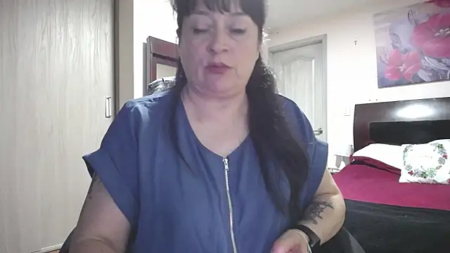mia florens online show from May 13, 3:46 am