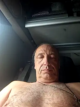Snapshot of aleksis1313 chatting on May 29, 5:52 pm aleksis1313 online show from May 29, 5:52 pm
