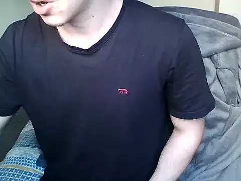 Snapshot of Enoch981 chatting on March 18, 5:56 am Enoch981 online show from March 18, 5:56 am