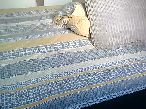 Snapshot of Enoch981 chatting on March 18, 9:01 am Enoch981 online show from March 18, 9:01 am