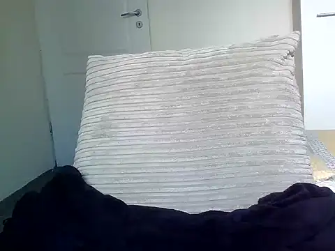 Snapshot of Enoch981 chatting on March 22, 9:45 am Enoch981 online show from March 22, 9:45 am