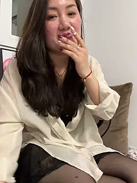 Snapshot of leili888 chatting on March 8, 4:17 pm leili888 online show from March 8, 4:17 pm