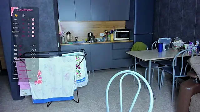 Snapshot of EvaTheHeart chatting on October 8, 12:39 pm EvaTheHeart online show from October 8, 12:39 pm