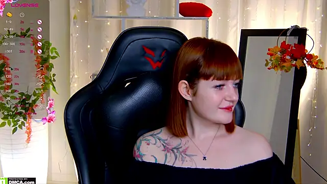 Snapshot of Ashley_Nicks chatting on October 31, 1:02 am Ashley Nicks online show from October 31, 1:02 am