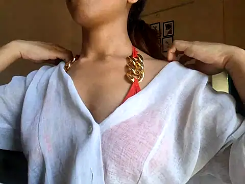 Snapshot of Queen_Ayeshaa chatting on March 12, 6:51 am Queen Ayeshaa online show from March 12, 6:51 am