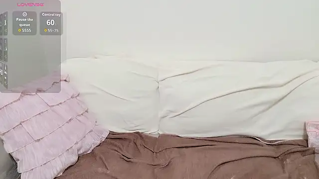 pppYukaqqq online show from April 12, 11:46 am