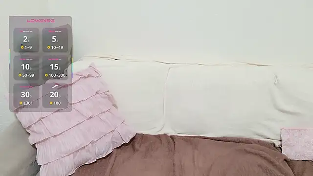 pppYukaqqq online show from January 14, 11:47 am