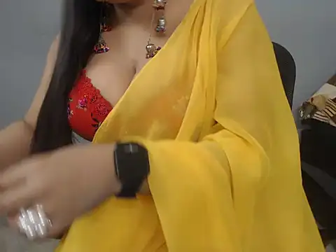 Snapshot of Surjeet_Kaur chatting on March 6, 3:57 am Surjeet Kaur online show from March 6, 3:57 am