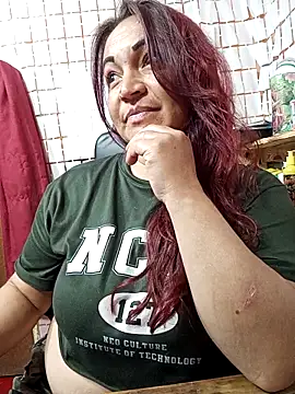 isis milove online show from March 20, 12:50 pm