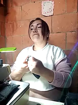 isis milove online show from March 4, 12:35 pm