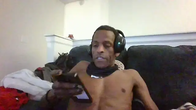 Snapshot of BadazzRXL chatting on November 8, 2:20 pm BadazzRXL online show from November 8, 2:20 pm