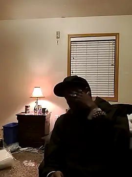 Snapshot of BadazzRXL chatting on October 13, 2:35 am BadazzRXL online show from October 13, 2:35 am