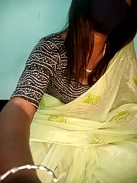 Queen janu1 online show from March 8, 9:40 pm