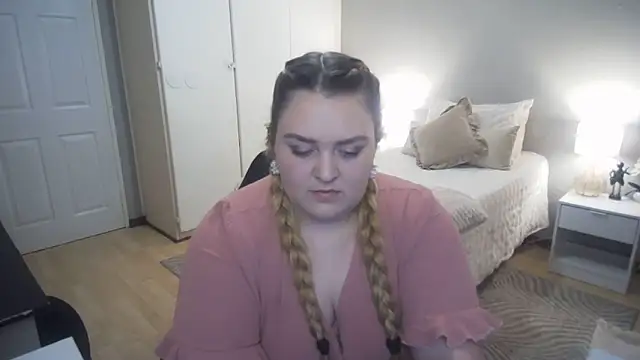 Neytjie online show from November 19, 6:08 pm