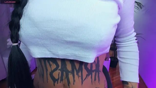 CharimgSabrina online show from January 12, 6:09 am