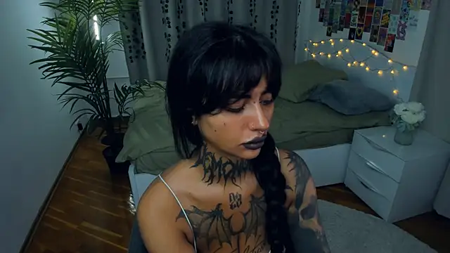 CharimgSabrina online show from November 14, 6:17 am