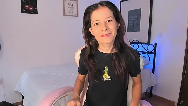 Snapshot of cowmarce chatting on March 13, 6:34 pm cowmarce online show from March 13, 6:34 pm