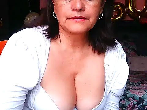 Snapshot of BiancaSteel chatting on July 17, 9:12 pm BiancaSteel online show from July 17, 9:12 pm