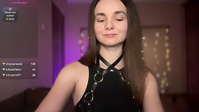 lanaloulou online show from October 28, 11:03 pm