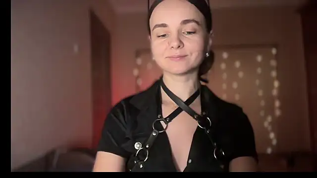lanaloulou online show from September 9, 11:03 pm