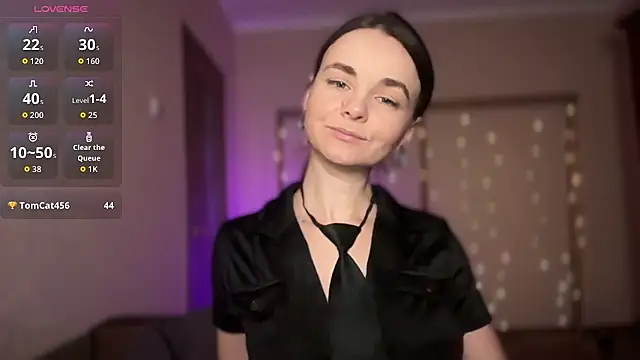 lanaloulou online show from September 27, 2:18 am