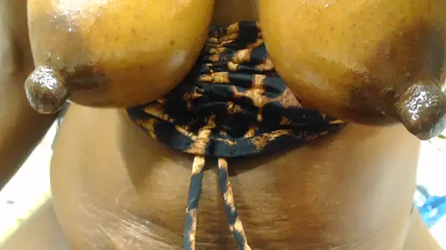 Snapshot of DarkSultryxxxx chatting on November 9, 2:32 pm DarkSultryxxxx online show from November 9, 2:32 pm