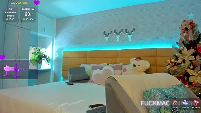 LeilaHiuston online show from November 9, 8:13 pm