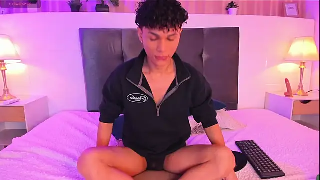 Kai riptide online show from March 20, 3:56 am