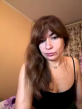 Mary Kiitty online show from November 5, 3:15 pm