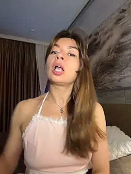 Snapshot of Mary_Kiitty chatting on June 9, 12:28 pm Mary Kiitty online show from June 9, 12:28 pm