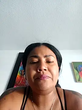 Ariana Rodriguez online show from October 21, 1:10 pm