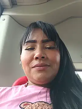 Snapshot of Ariana_Rodriguez chatting on June 18, 3:50 pm Ariana Rodriguez online show from June 18, 3:50 pm