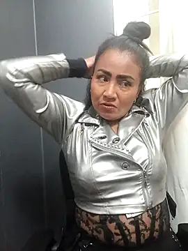 Ariana Rodriguez online show from February 17, 4:15 pm