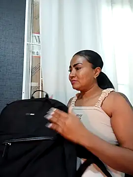 Ariana Rodriguez online show from December 5, 6:28 pm