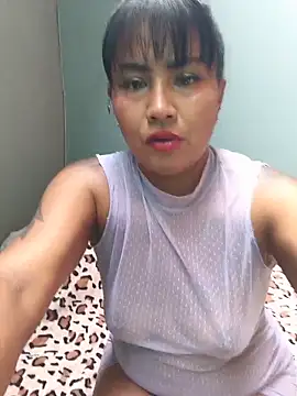 Snapshot of Ariana_Rodriguez chatting on June 9, 2:29 pm Ariana Rodriguez online show from June 9, 2:29 pm