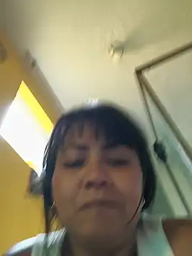 Ariana Rodriguez online show from June 2, 11:43 am