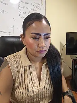 Snapshot of Ariana_Rodriguez chatting on July 9, 6:40 pm Ariana Rodriguez online show from July 9, 6:40 pm
