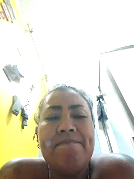 Ariana Rodriguez online show from February 10, 1:10 pm