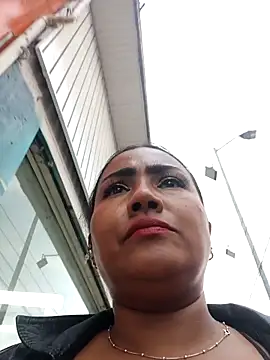 Ariana Rodriguez online show from February 8, 9:45 pm