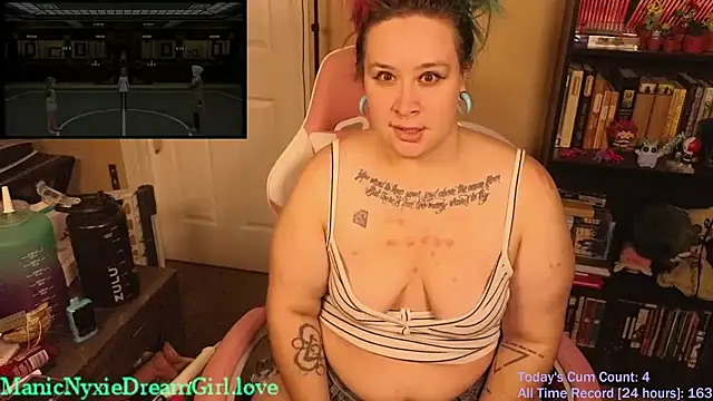 Snapshot of VioletNova chatting on October 30, 11:41 am VioletNova online show from October 30, 11:41 am