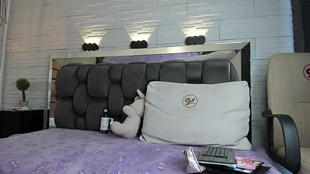 jade heartt online show from November 13, 6:34 pm